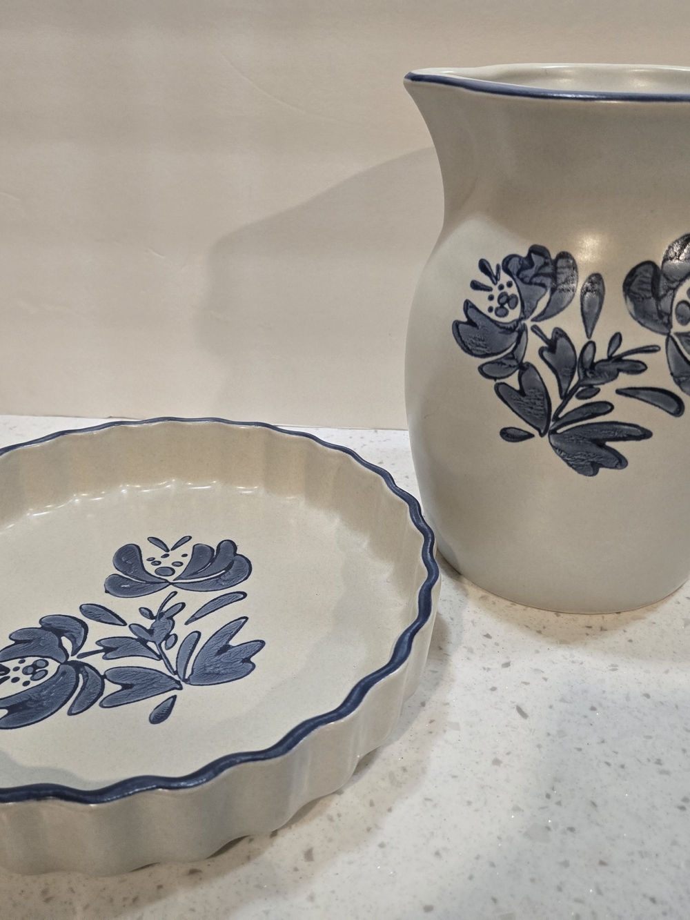 Vintage Pfaltzgraff Yorktowne Stoneware 2-Piece Serving Set - Large Pitcher & Sc